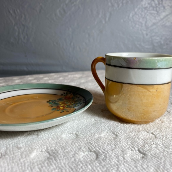 Fine Bone China Teacup and Saucer from Occupied Japan - Picture 5 of 12